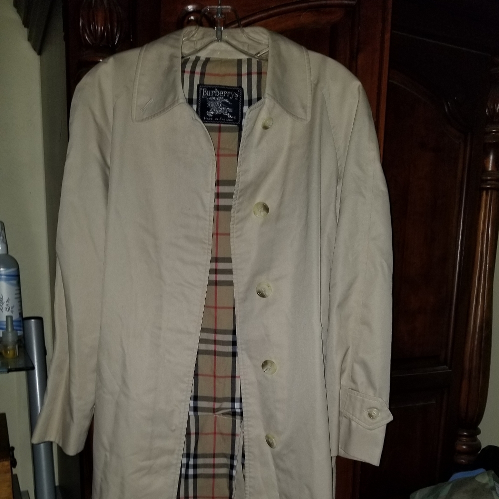 Women's Burberry trench coat